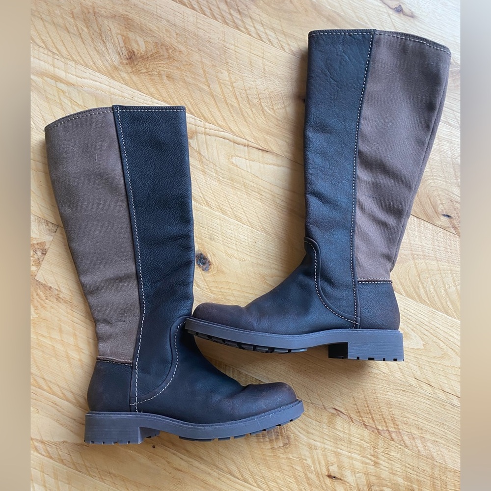 Clark’s two tone tall boots
